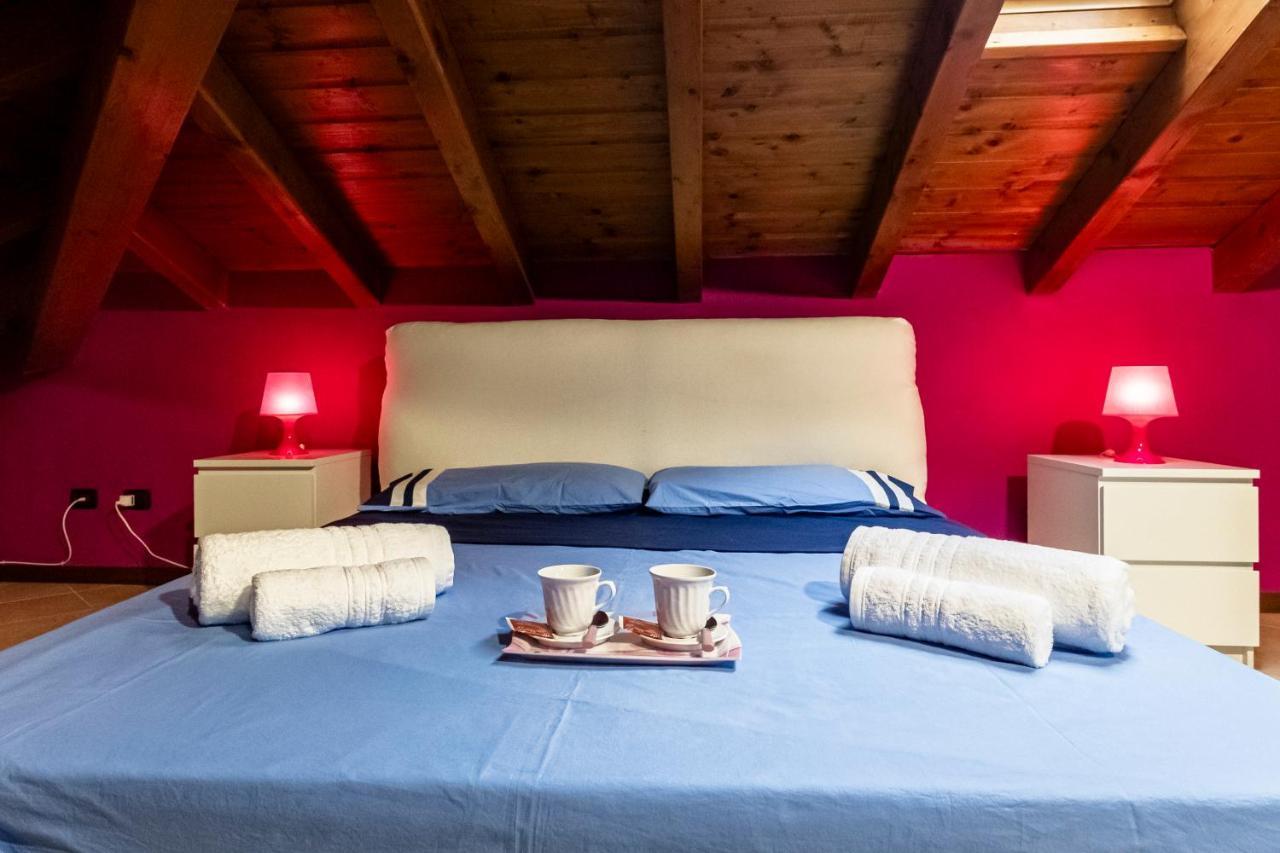 Leonardo Academy In 5' - Parcheggio Gratis - Laghi & Wi-Fi Apartment Sesto Calende Ngoại thất bức ảnh
